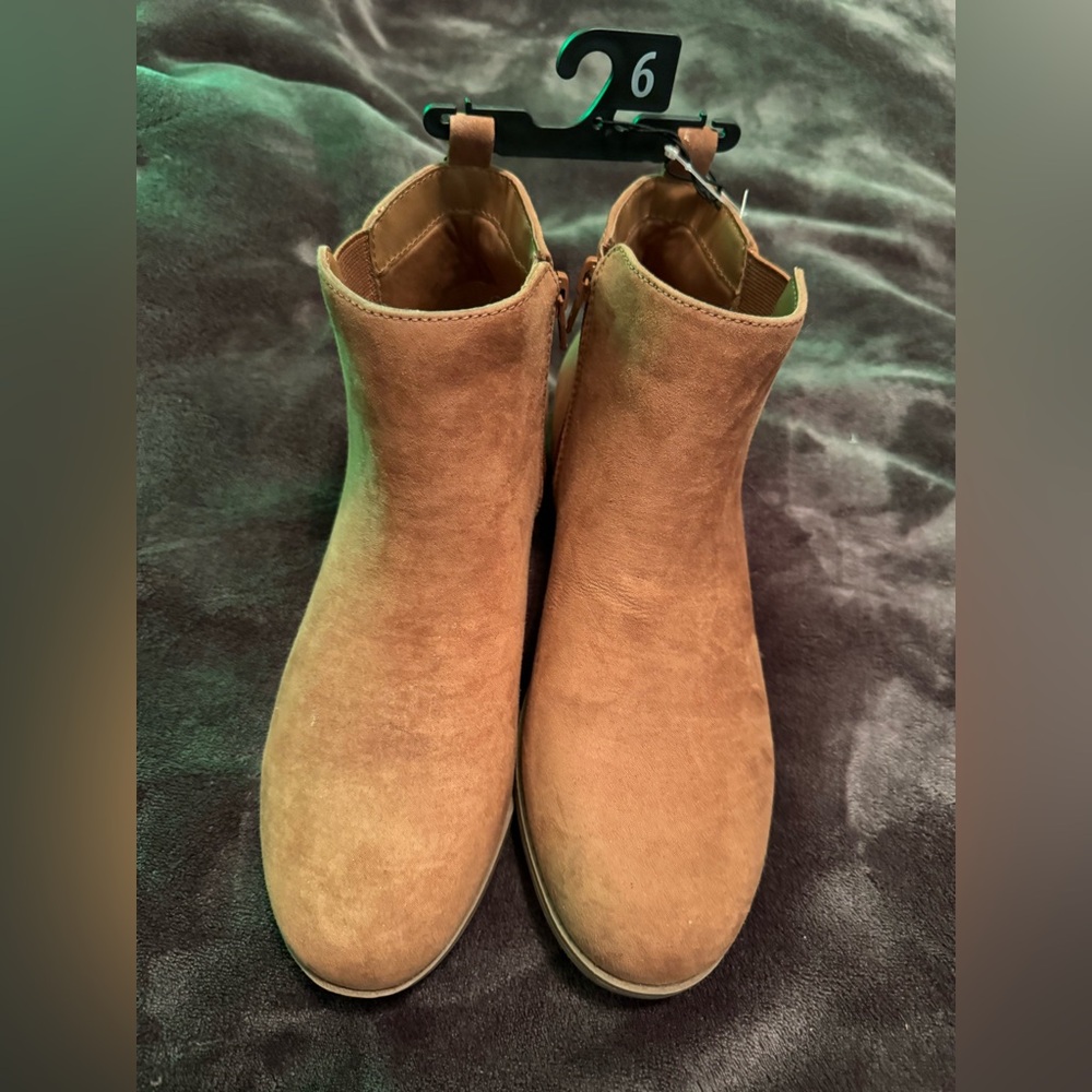 Wonder Nation ankle boots size 6